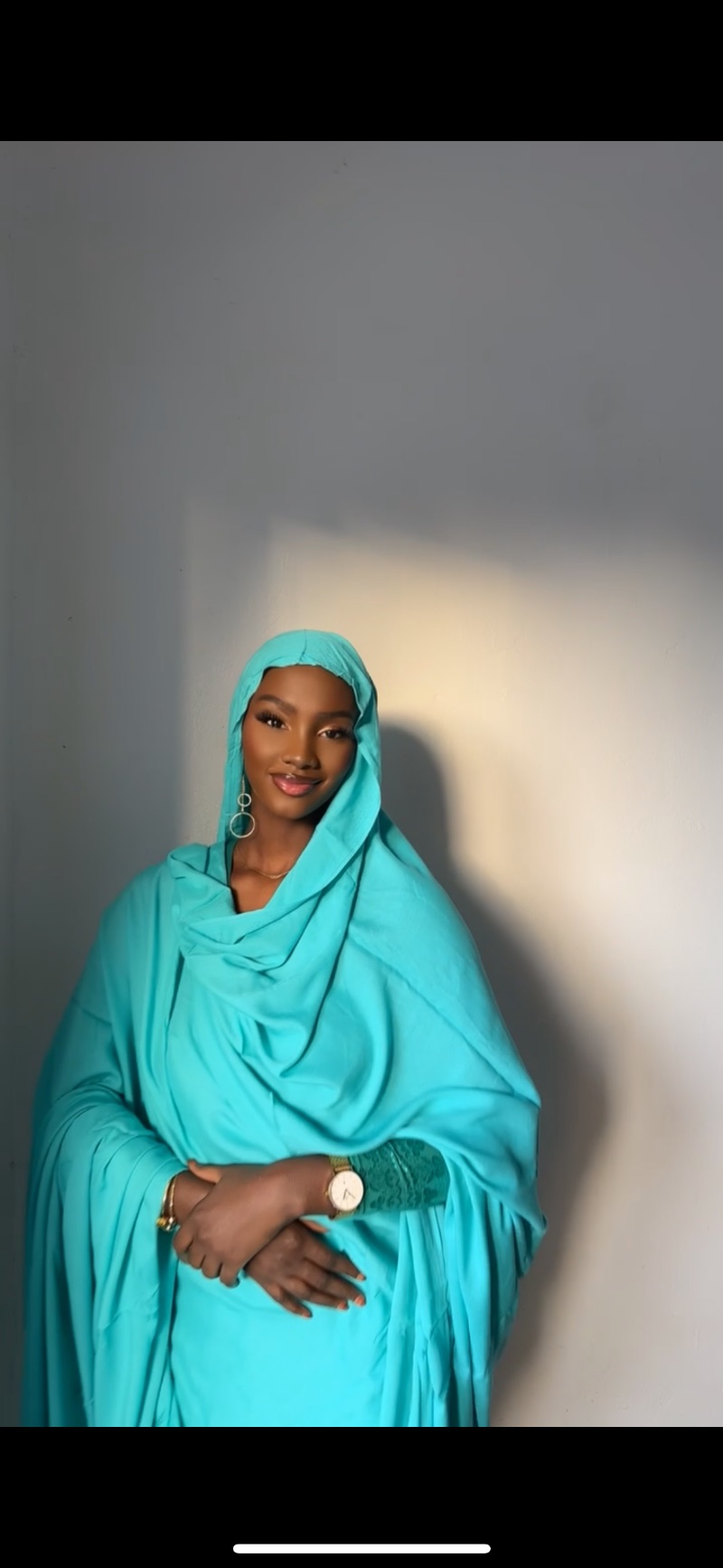M.turquoise, coloris Turquoise, portée