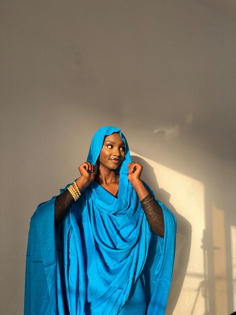 M.bleu, coloris Bleu, portée